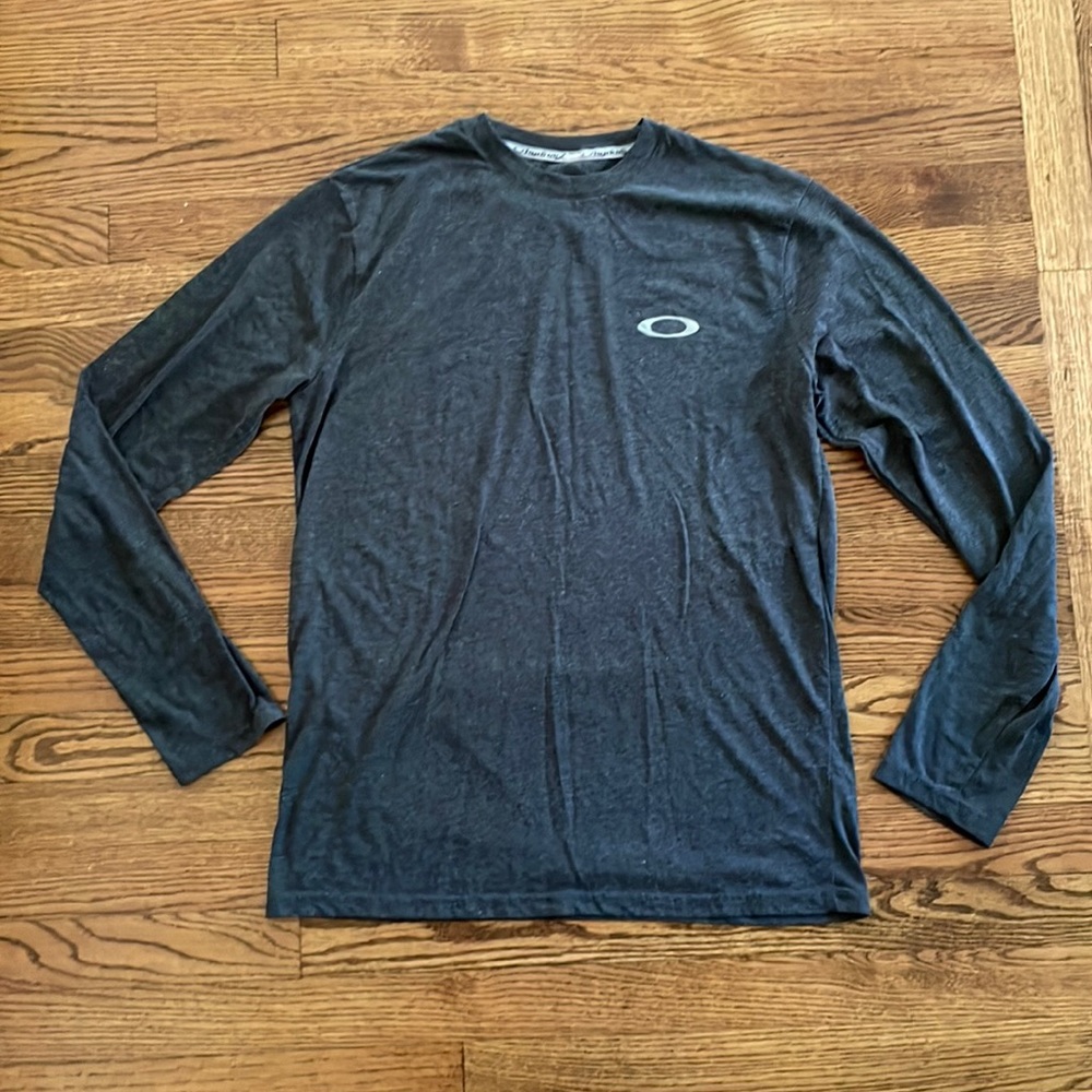 Oakley Mens long sleeve shirt
